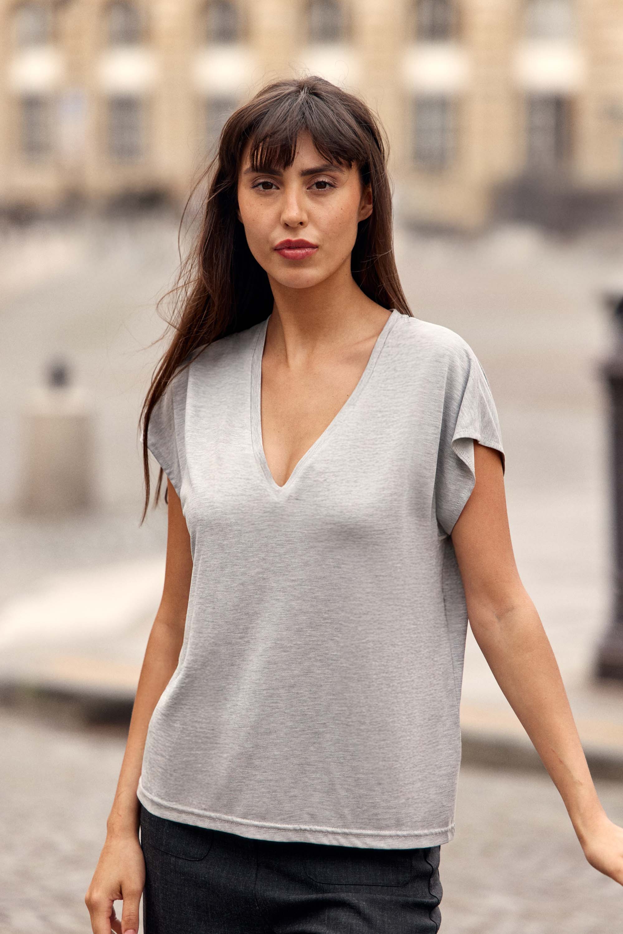 Marcelina - T-shirt col V