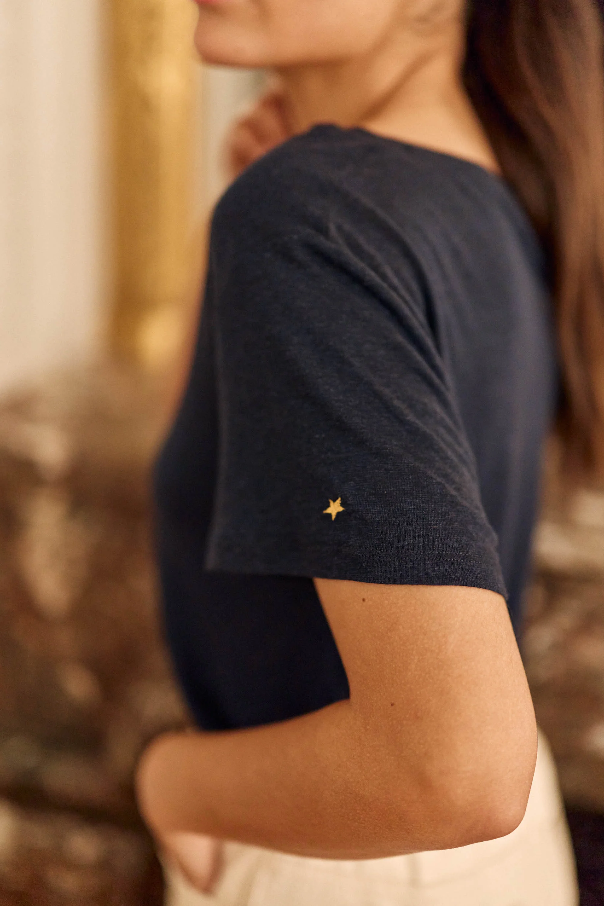 Thana - T-shirt - Image 5